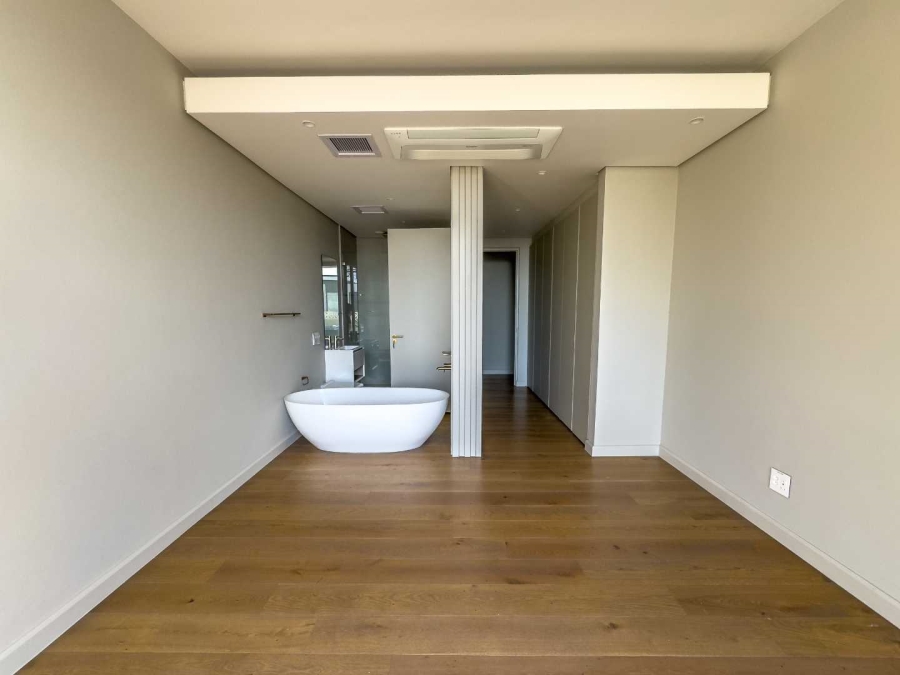 3 Bedroom Property for Sale in Fresnaye Western Cape